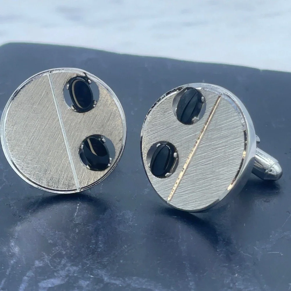 DANTE Silver Tone Etched Surface Black Stone 